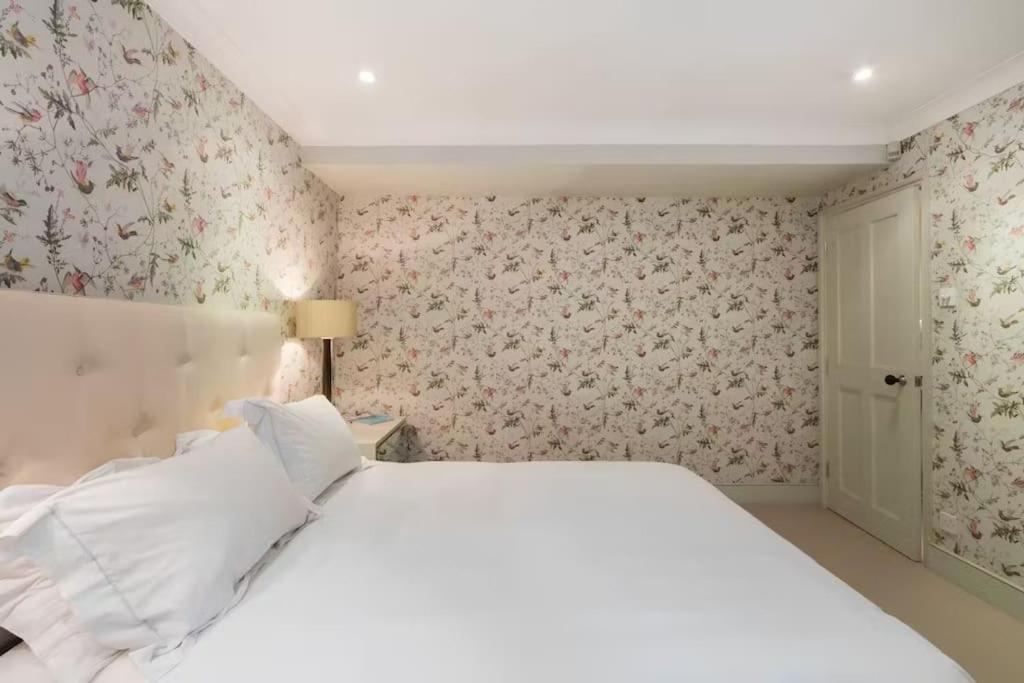 Close To River And Park With Stunning Roof Terrace Hébergement de vacances Londres
